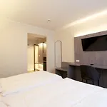 Diamonds Hotel