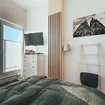 Nahe Messe - Privates Gaestezimmer Mit Bad In Einer Wohnung