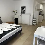 Stylish Apartment In Friesenplatz, Heart Of Cologne