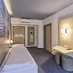 B&B Hotel Koeln-Airport