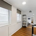 Modernes Apartement Am Rhein In Ruhiger Lage