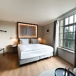Wasserturm Hotel Cologne, Curio Collection By Hilton