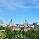 Cologne Fair Apartment With Cathedral View