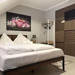 Niehler Hotel