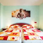 Ferienwohnung Koeln Messenaehe