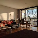 Mewo - In Der Messestadt