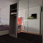 Mewo - In Der Messestadt