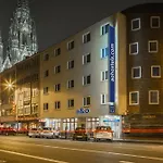 A&O Cologne Dom