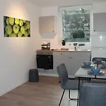 Apartment Am Stadion Muengersdorf - Uni Koeln - Sporthochschule