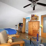 B&B Am See Koeln - Privatzimmer