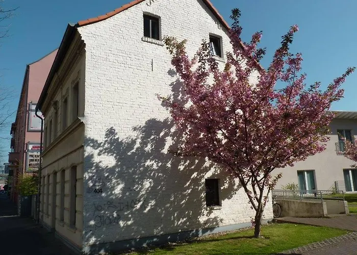 404-Hostel