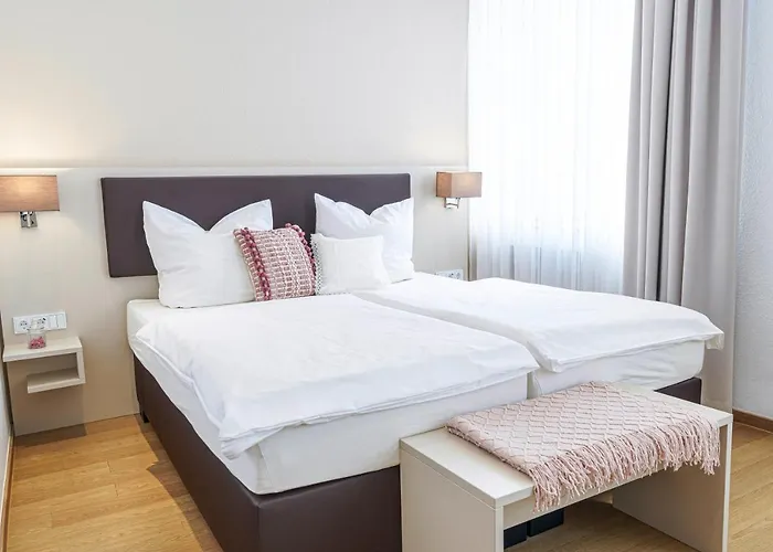 Tante Alma\'S Koelner Hotel