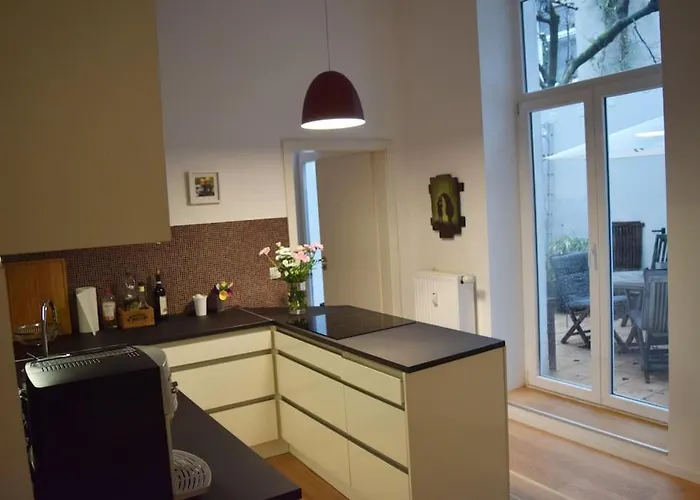 Hochwertige 4-Zimmer-Wohnung In Koeln-Suelz