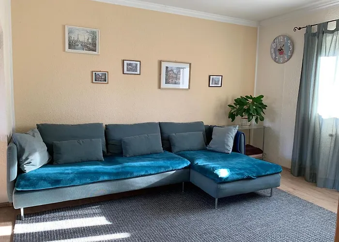 Ferienwohnung Mit Garten In Koeln