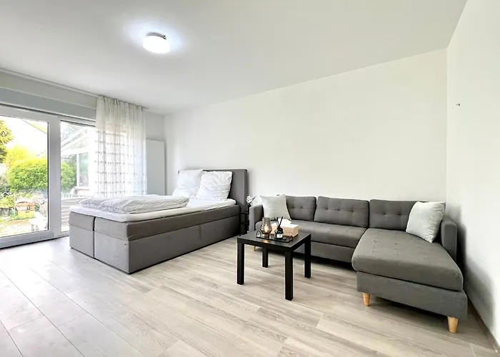 Comfy Apartment Mit Garten In Koeln