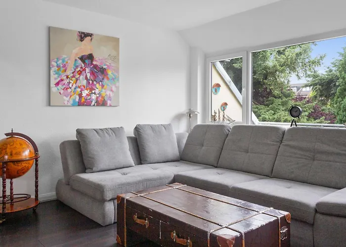 Charmante Maisonette Wohnung Mit Balkon Und Gartenblick