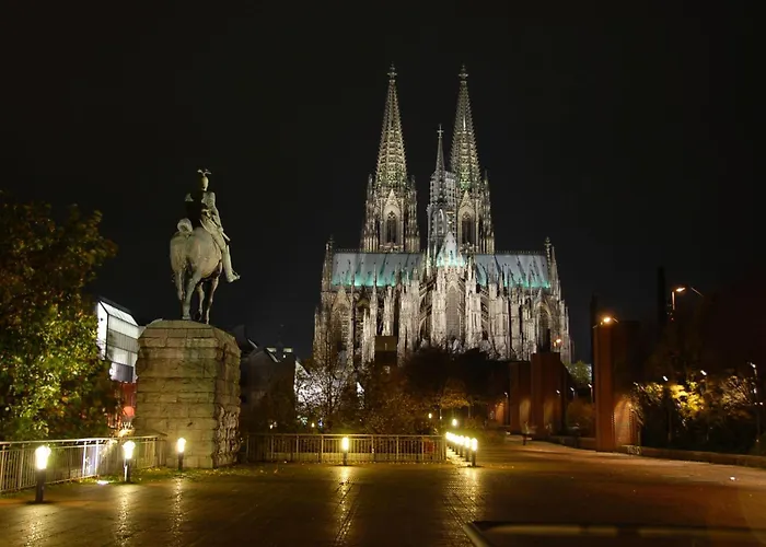 Koeln Zentrum, Direkt Am Dom Grosses 3 Zimmer Studio 53 Qm
