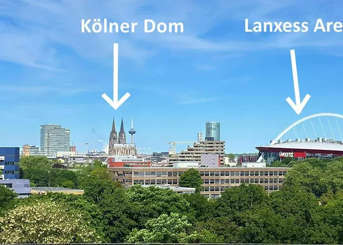 Cologne Fair Apartment With Cathedral View