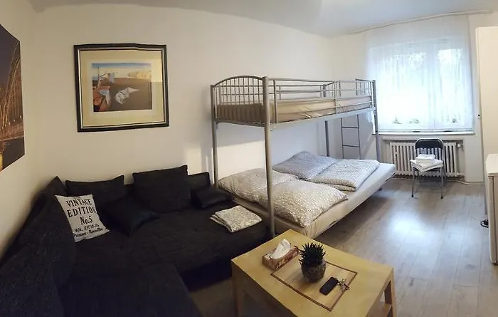 Robert\'S Rent A Room