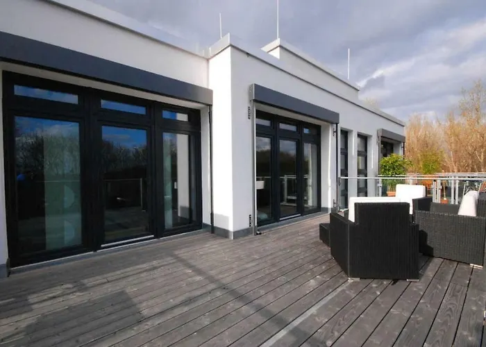 Exklusives Penthouse! Mit Wlan, Tiefgarage, 2 Fernseher Etc.