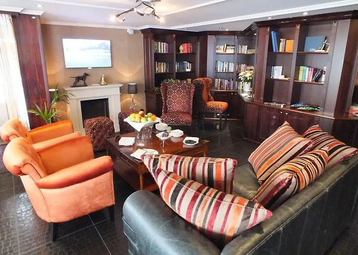 Crossgates Hotelship 4 Star - Altstadtnord - Koeln