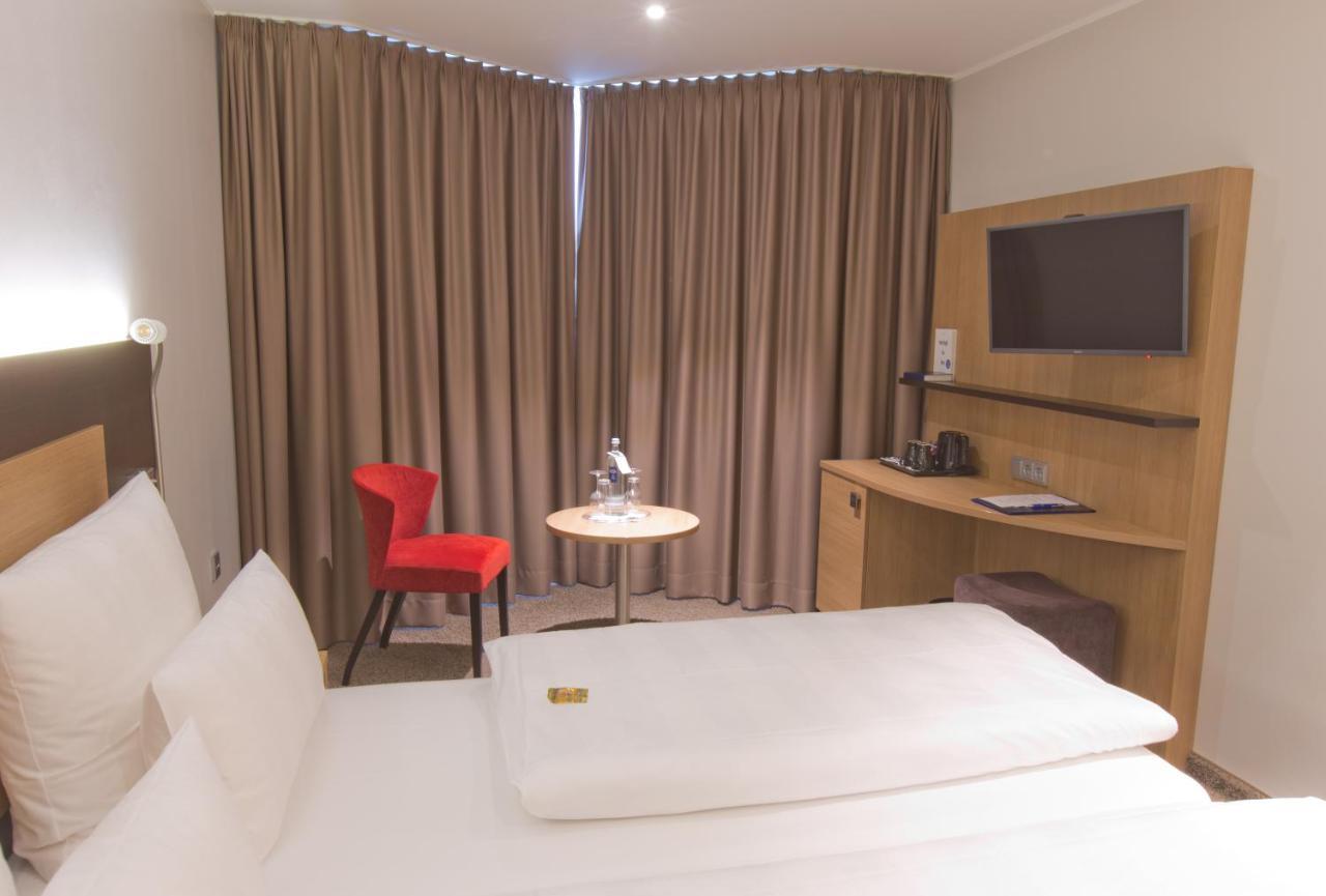 Astor & Hotel