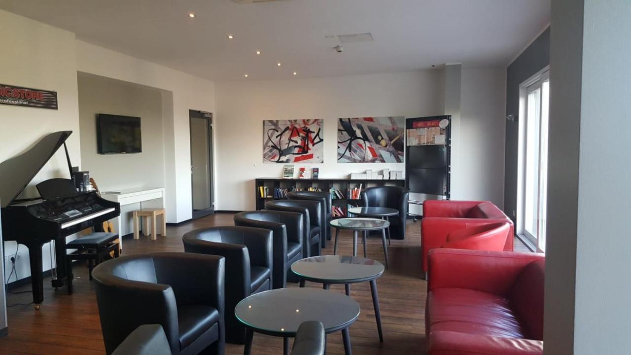 Hotel Art Rock Downtown 3*