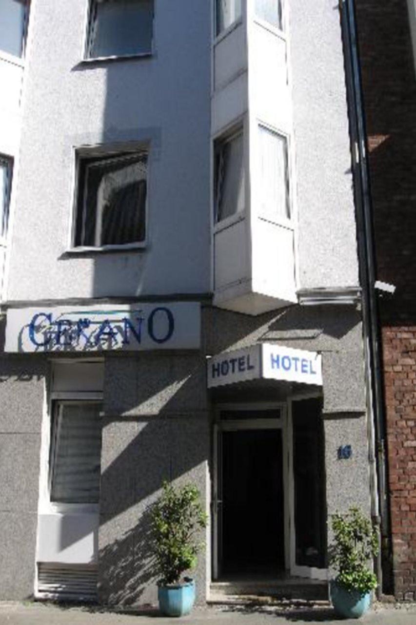 Cerano Am Dom Hotel Kolonia