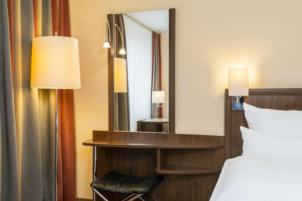 Nh Altstadt Hotel 4*