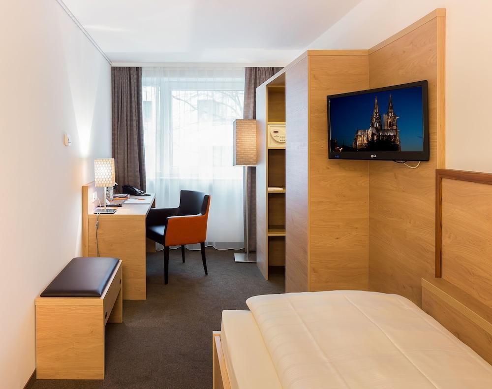 Stadthotel Am Roemerturm Hotel 4*