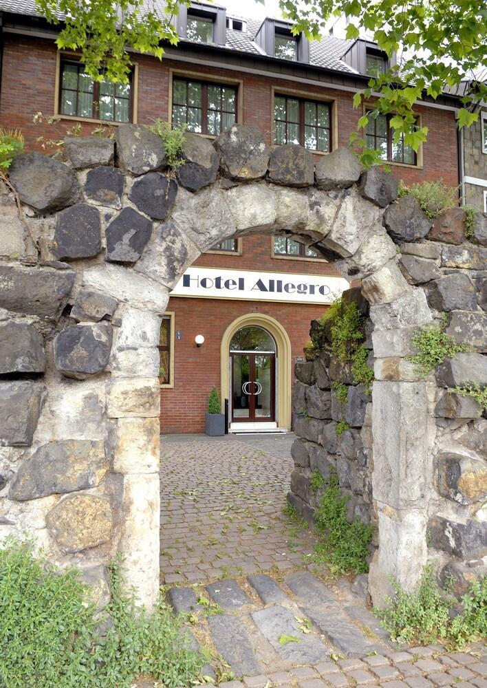 Allegro Hotel 4*