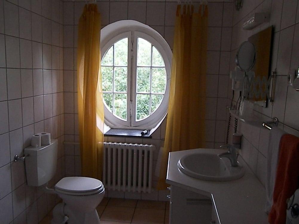Parkhotel St.georg 3*