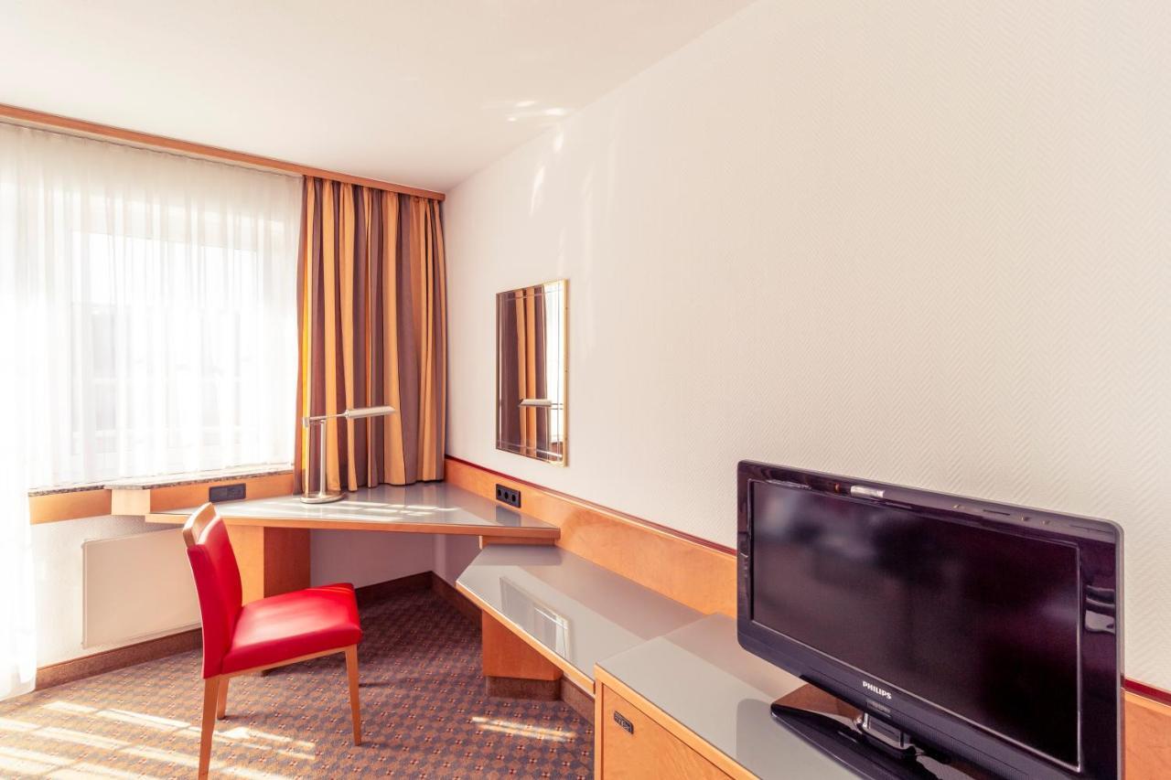 Mercure Friesenstrasse Hotel 4*