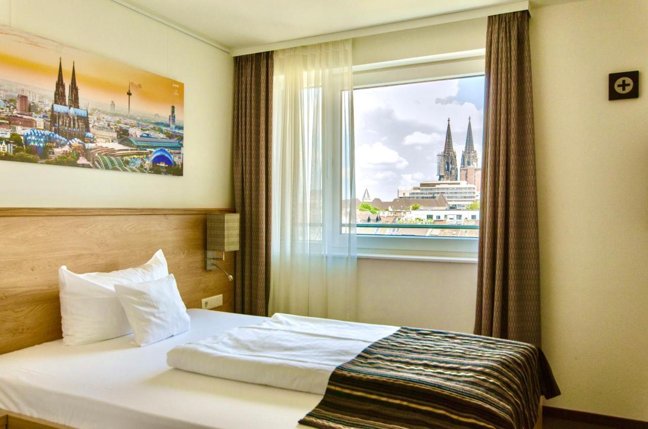 Stadthotel Am Roemerturm 4*