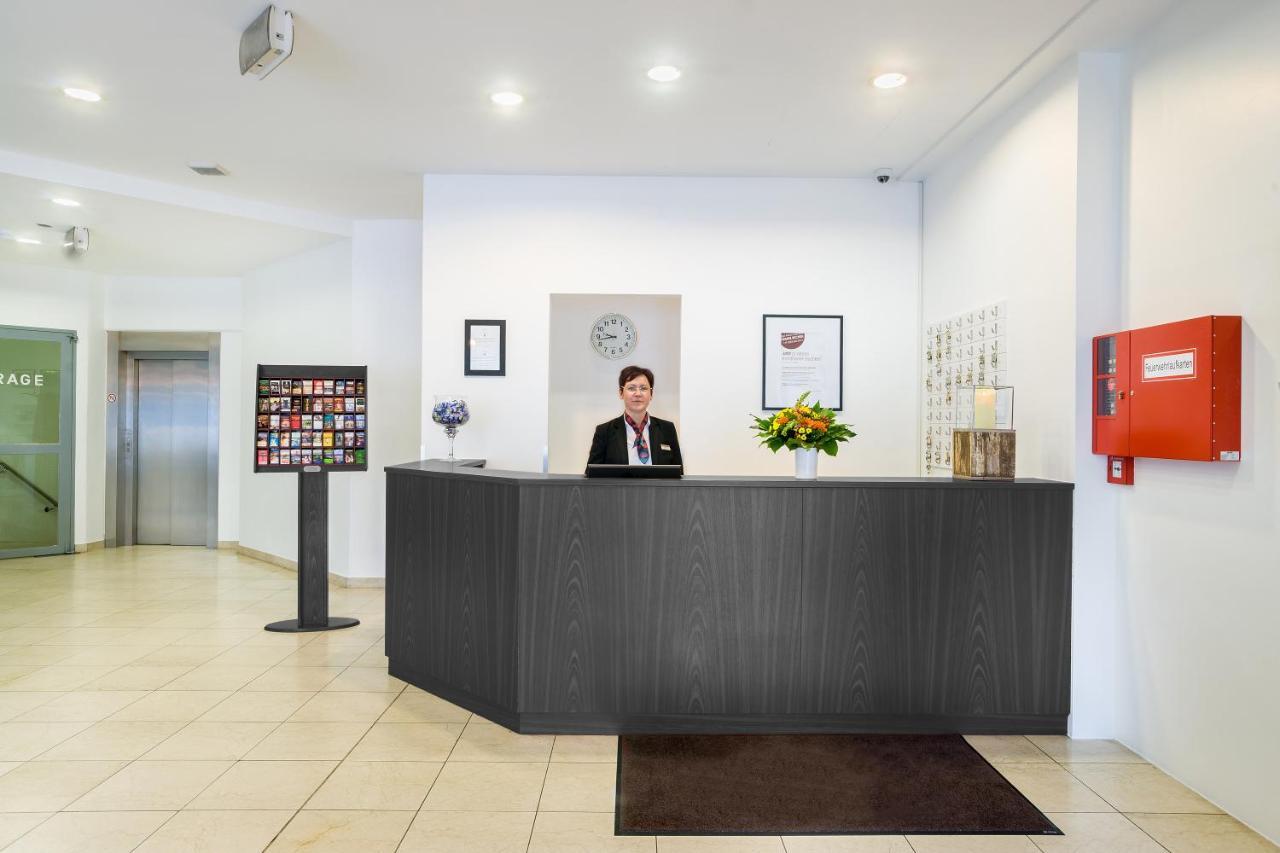 Hotel Mercure Airport 3*