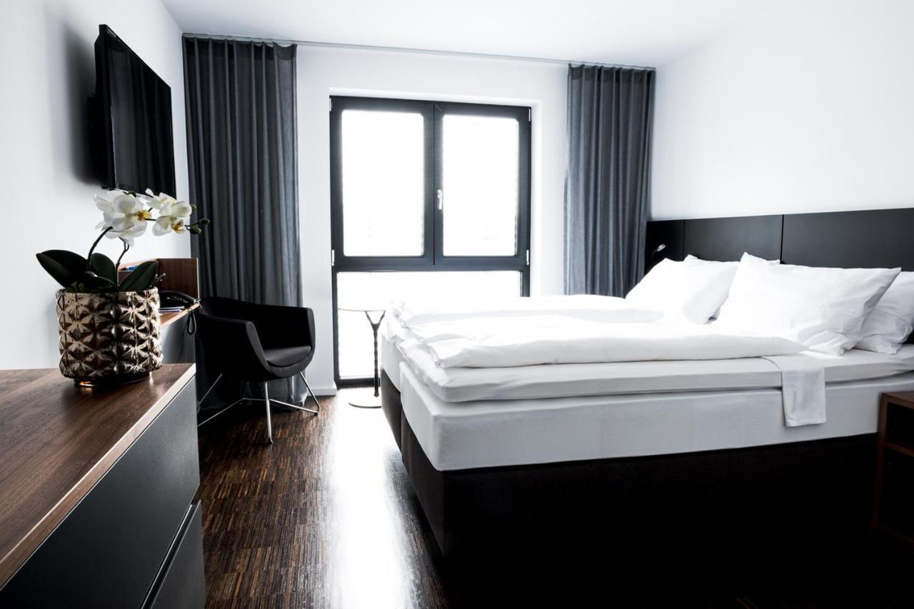 &repeat Koeln Airport 4* Colonia