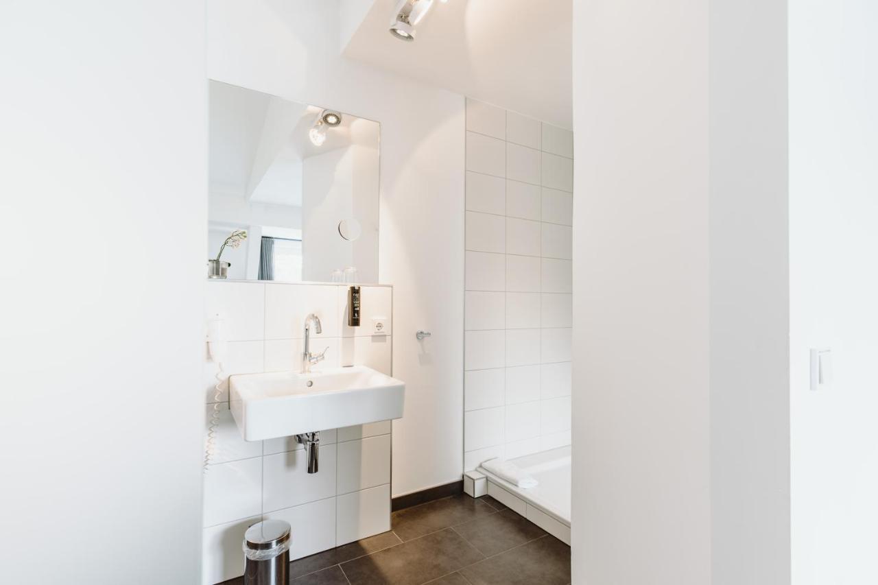 &repeat Koeln Airport 4* Colonia
