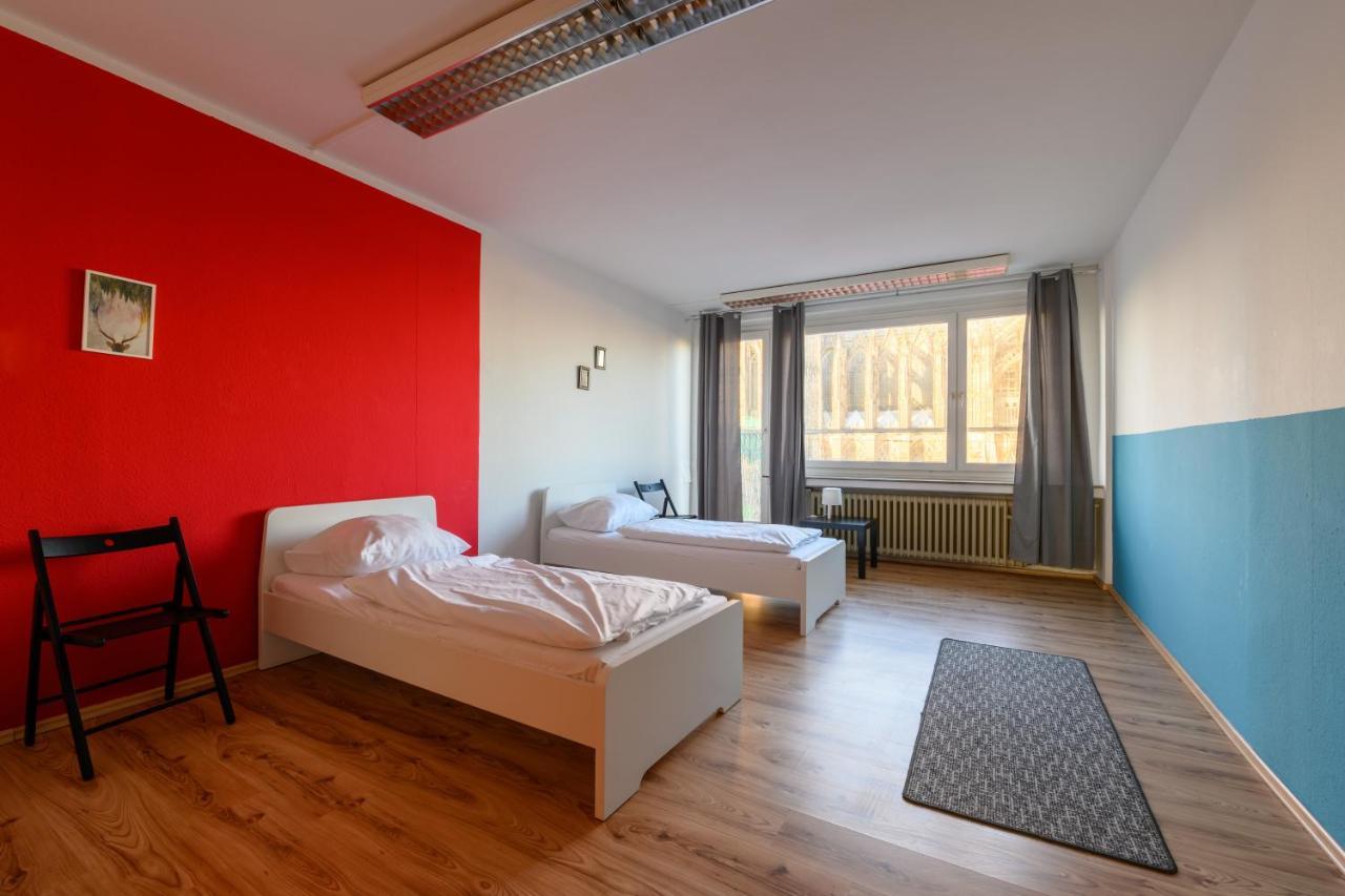 Hardrock Motown Dom Hostel *