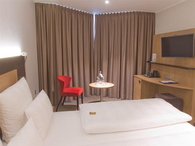 Astor & 4*
