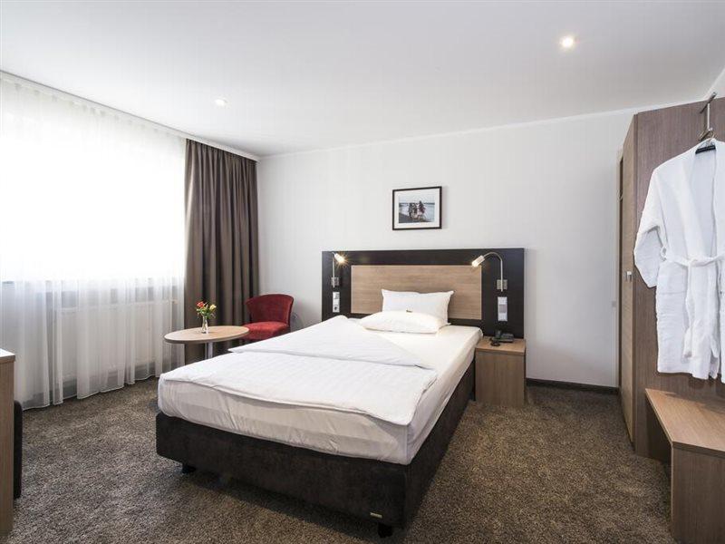 Astor & Hotel Kolonia