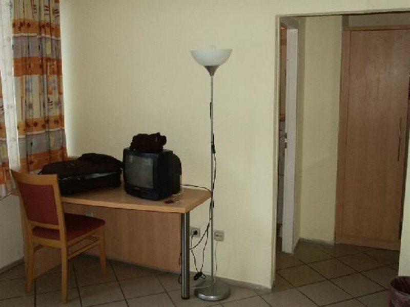 Elite An Der Universitaet Guest house Cologne