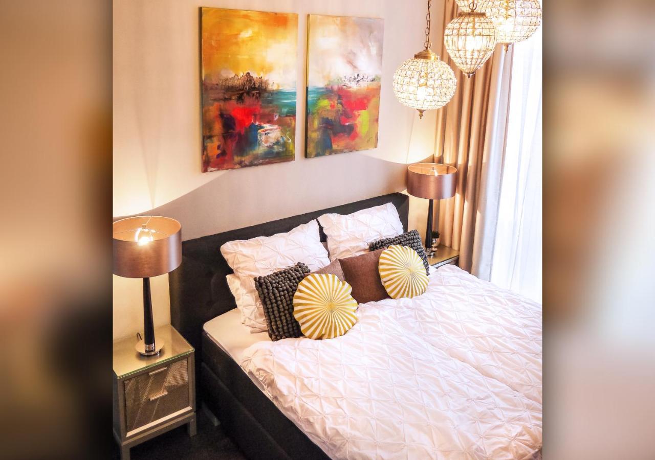 Homestay Comfort And Style In Center With Ensuite Bathroom On Schaafenstrasse