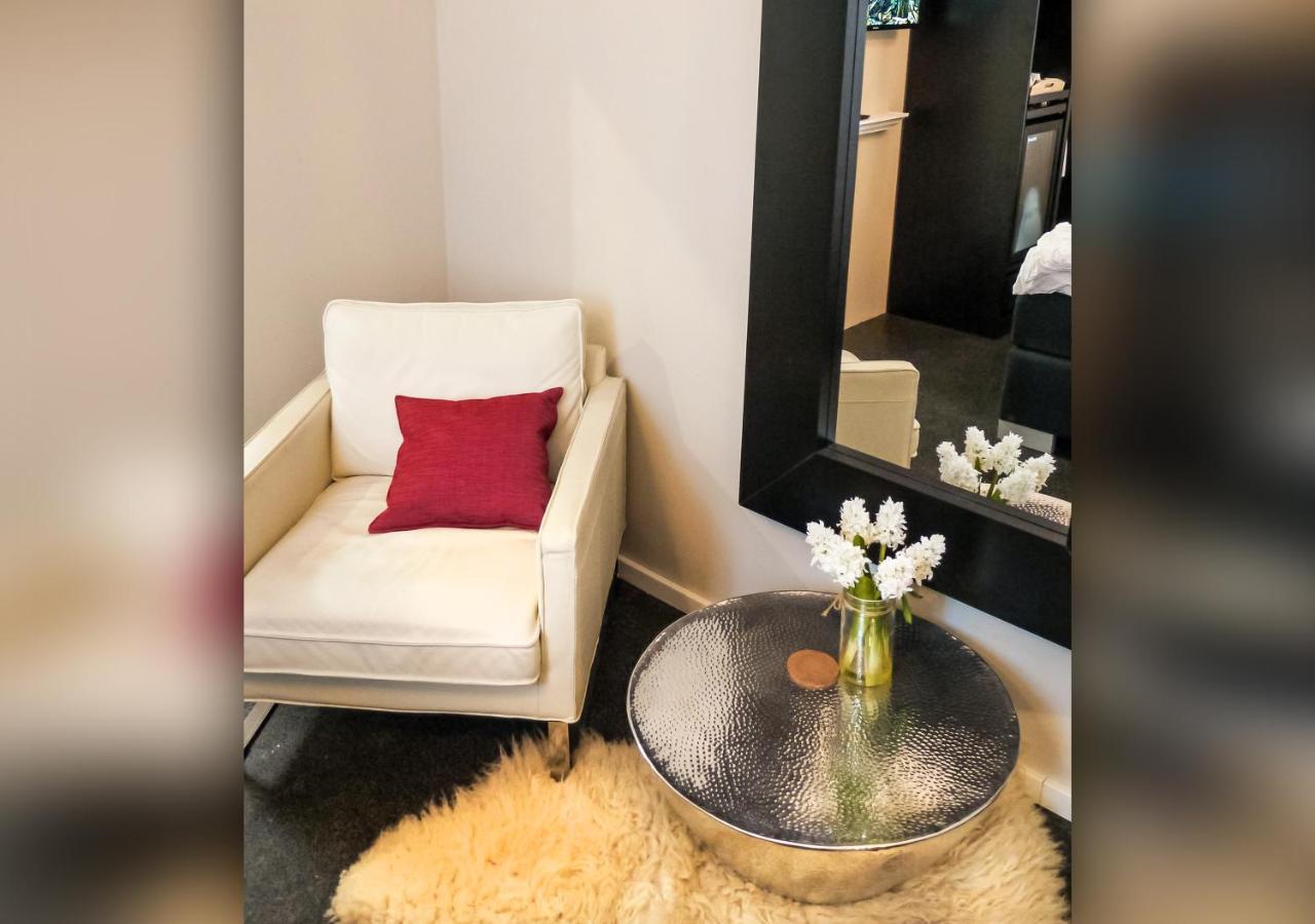 Comfort And Style In Center With Ensuite Bathroom On Schaafenstrasse