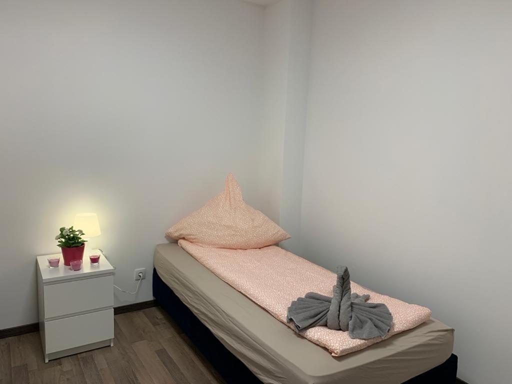 Homestay Lovely Share Aachener Weiher Cologne