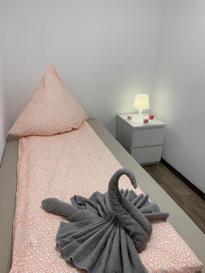 Lovely Share Aachener Weiher Homestay Cologne