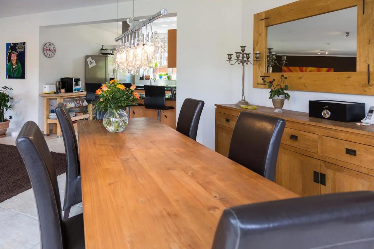 Bed & Breakfast Schoenste Lage Am Rhein In Unmittelbarer Stadtnaehe,