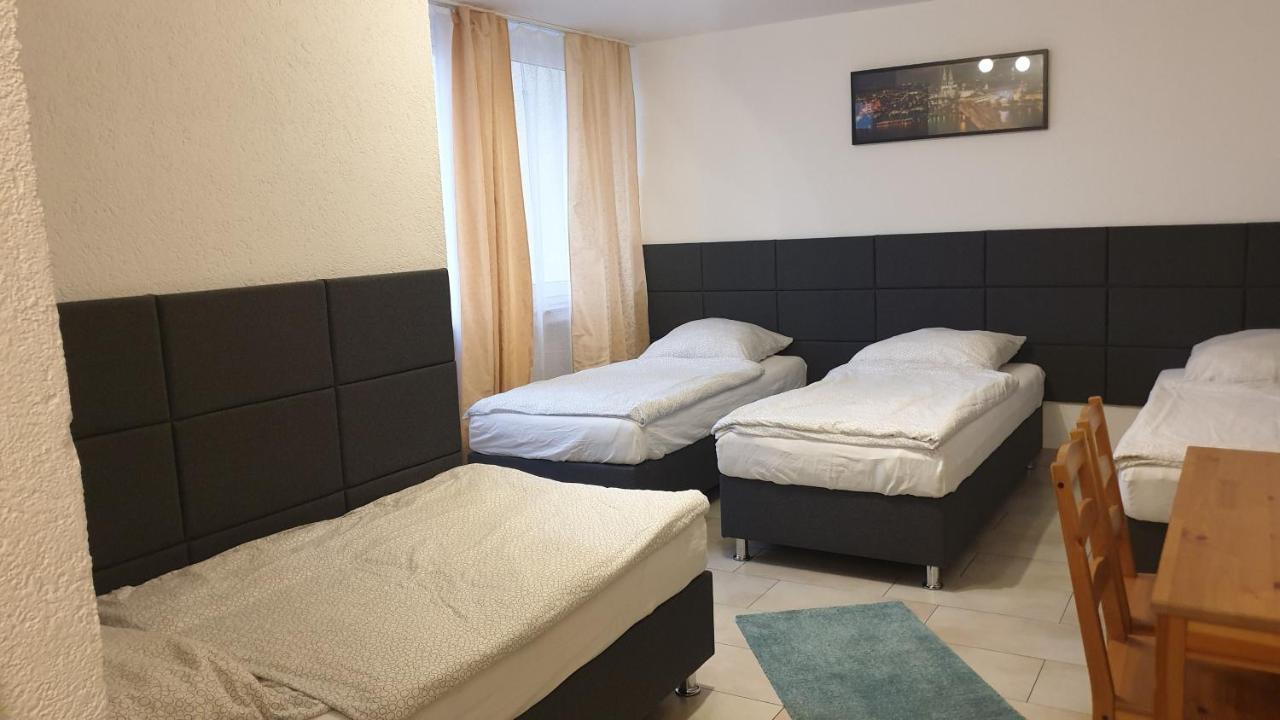 Apartment Workers-sleep-station