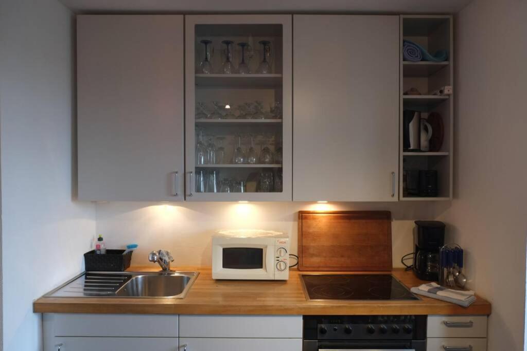 - 1 Apartament