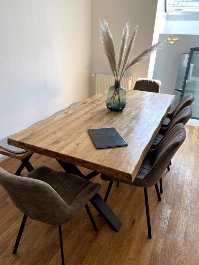 Wunderschoene Sanierte Vor Den Toren Koelns Apartamento