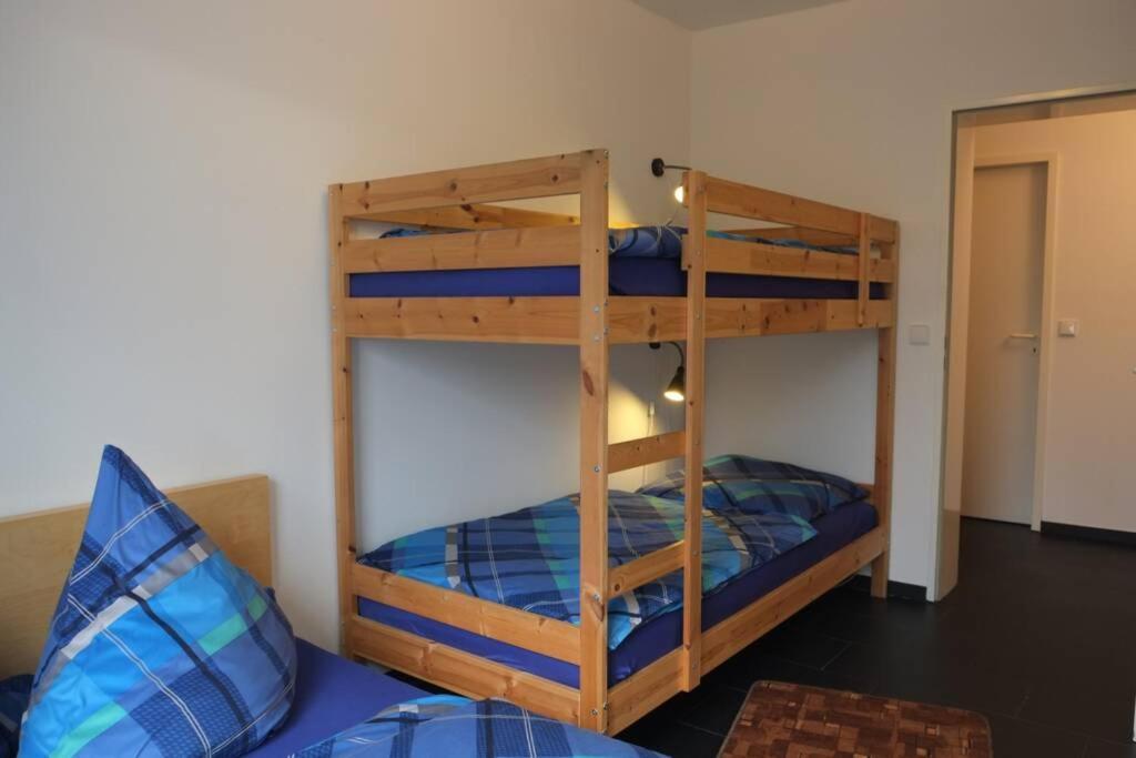 - 1 Apartament *